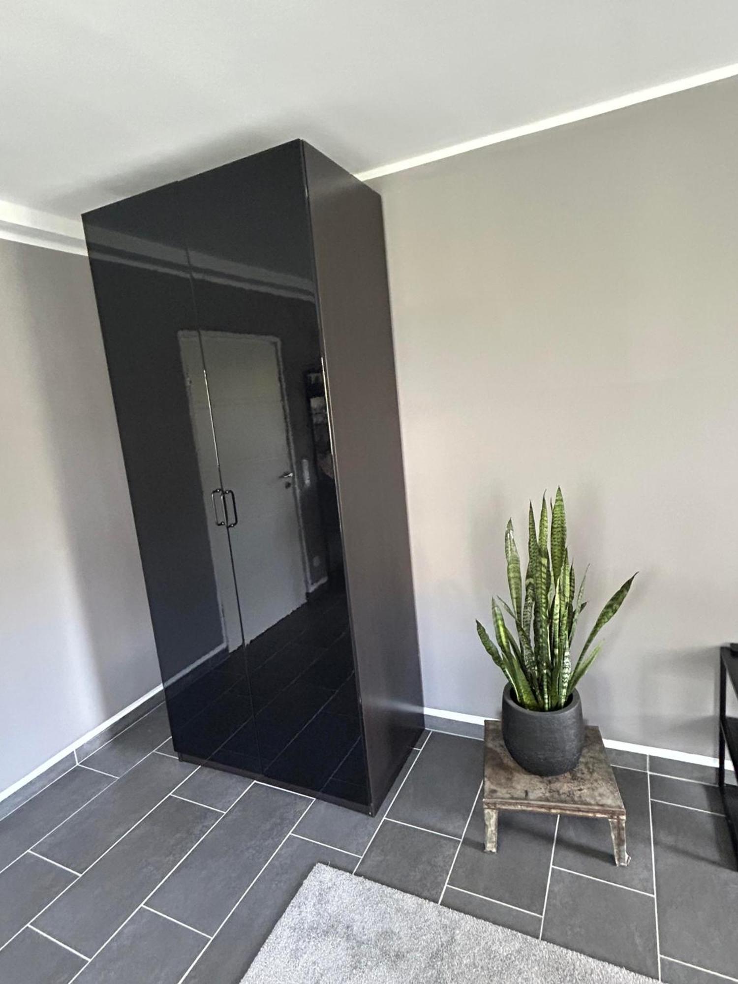 Cosy Bungalow-Apartment In Ruhiger Toplage - Naehe Duesseldorf เครเฟลด์ ภายนอก รูปภาพ