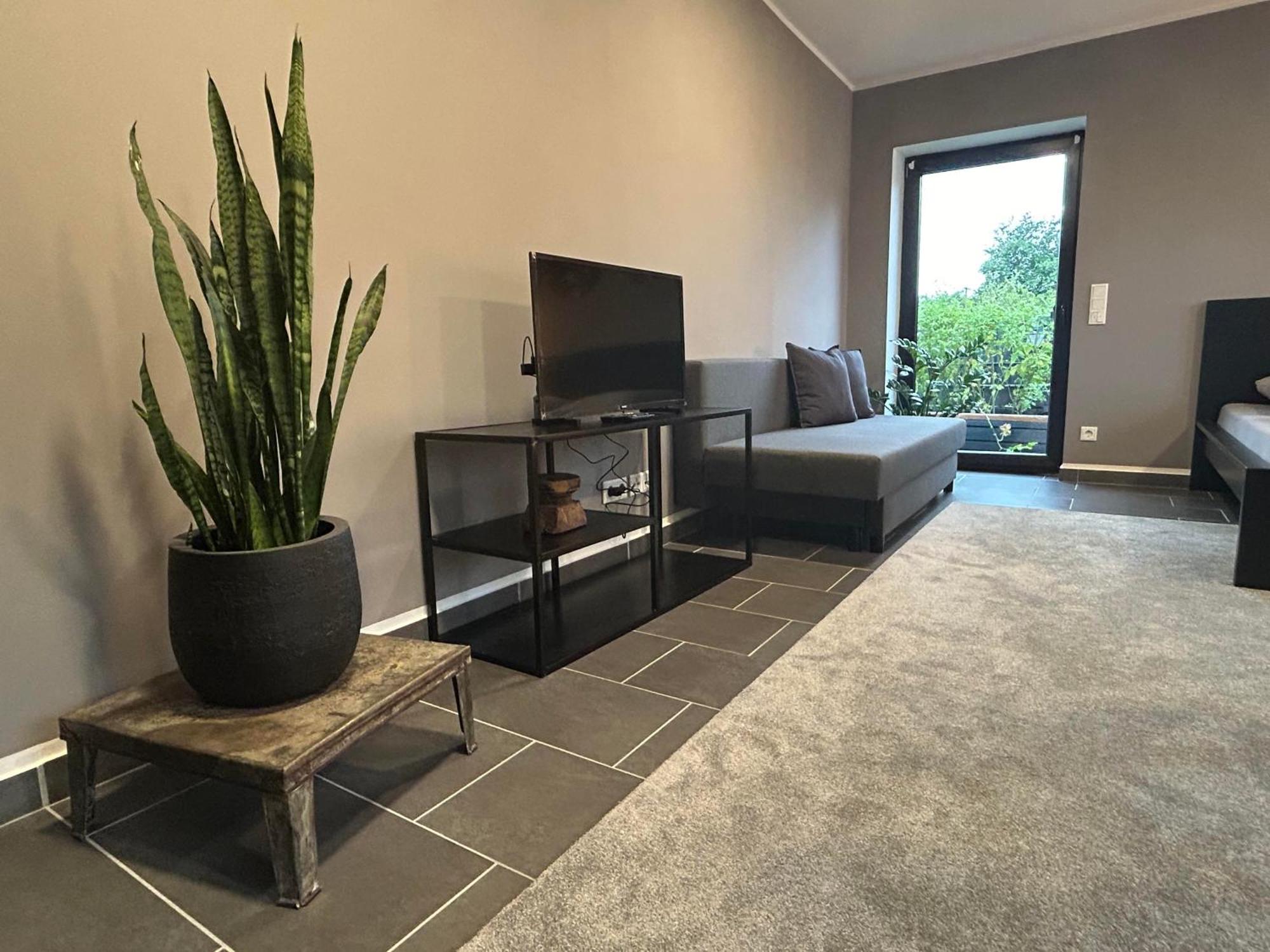 Cosy Bungalow-Apartment In Ruhiger Toplage - Naehe Duesseldorf เครเฟลด์ ภายนอก รูปภาพ