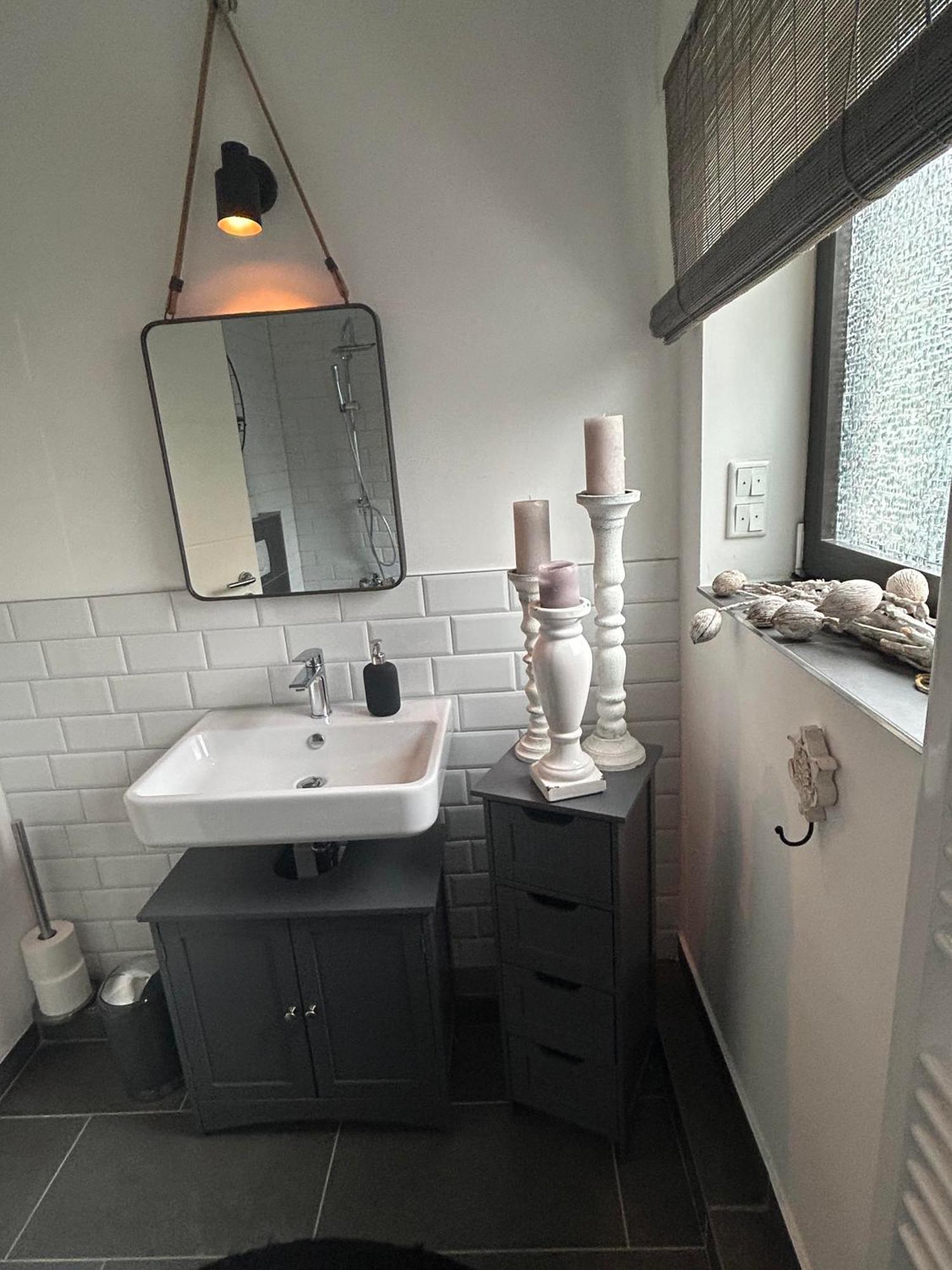 Cosy Bungalow-Apartment In Ruhiger Toplage - Naehe Duesseldorf เครเฟลด์ ภายนอก รูปภาพ