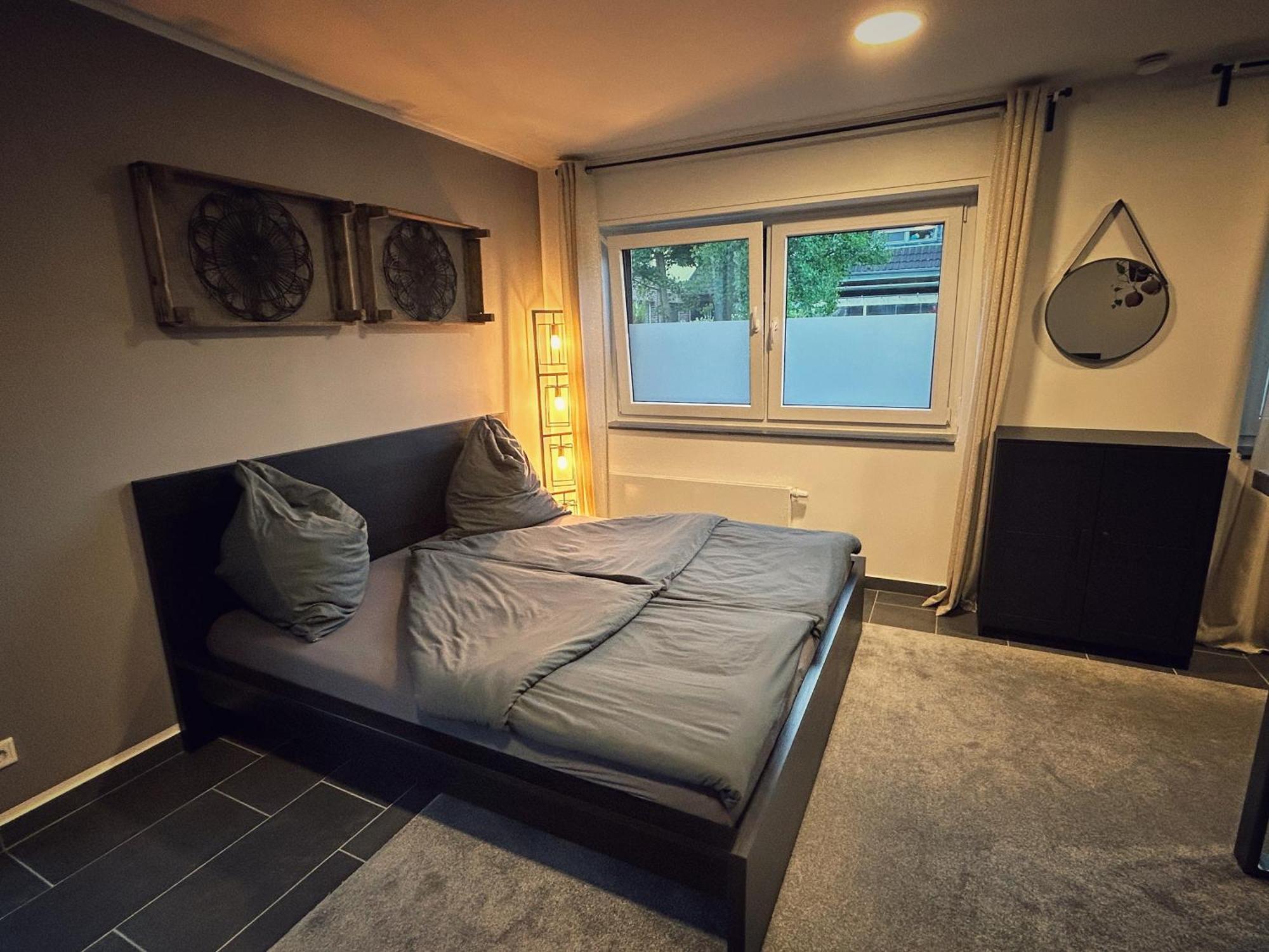 Cosy Bungalow-Apartment In Ruhiger Toplage - Naehe Duesseldorf เครเฟลด์ ภายนอก รูปภาพ